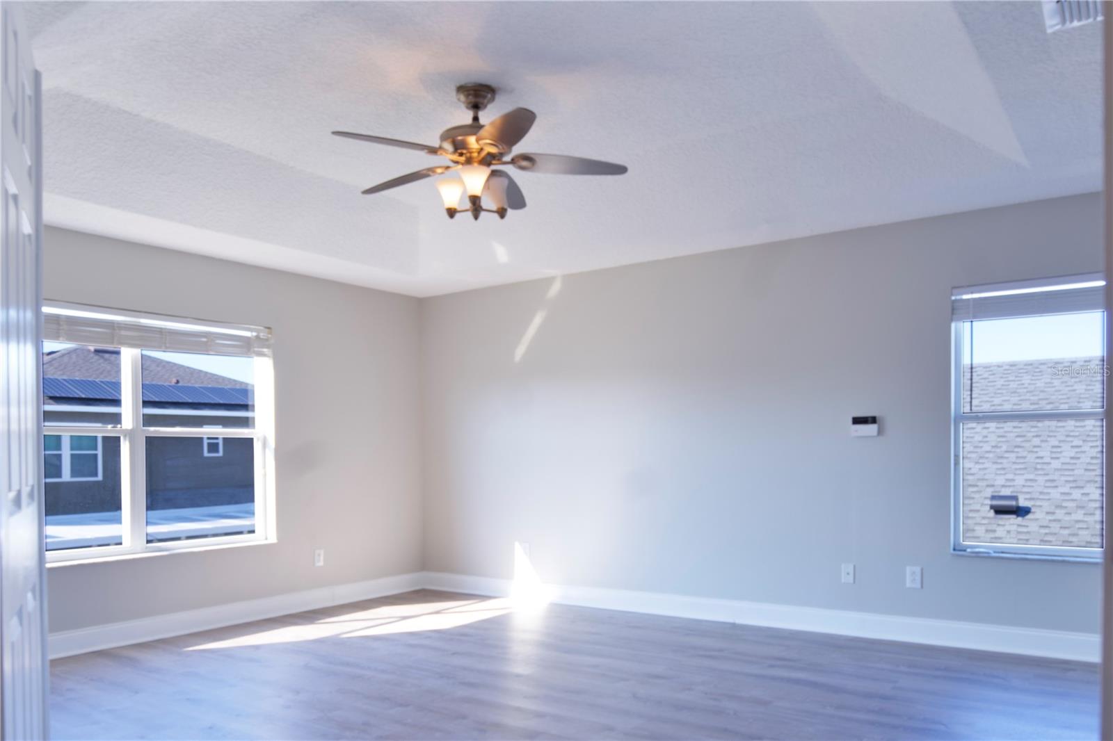 Image 20 of 37 For 10216 Oak Crest Road