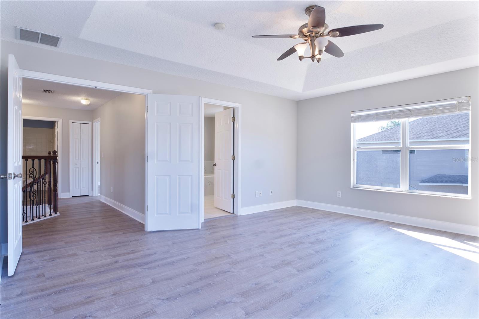 Image 21 of 37 For 10216 Oak Crest Road