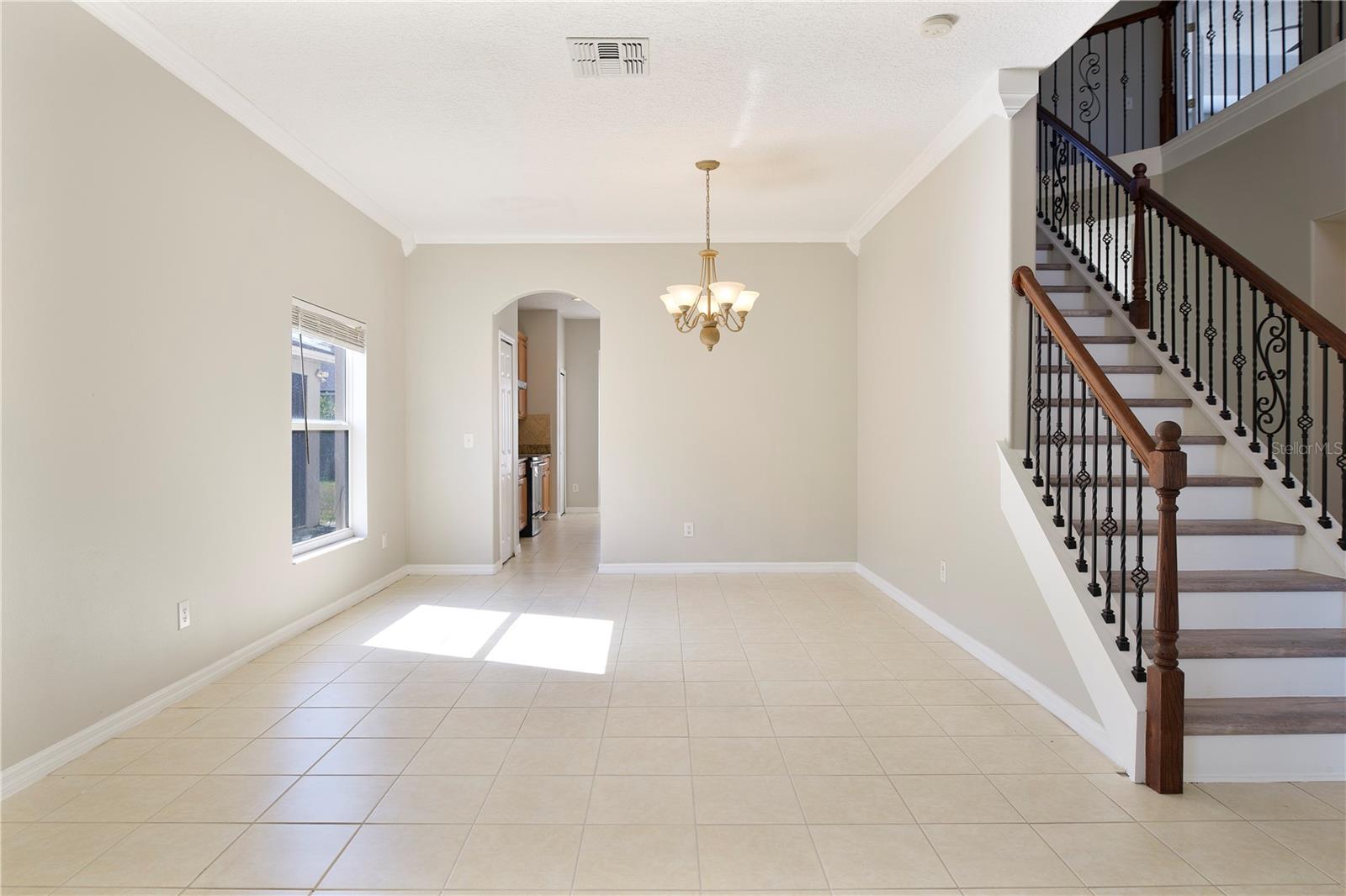 Image 7 of 37 For 10216 Oak Crest Road