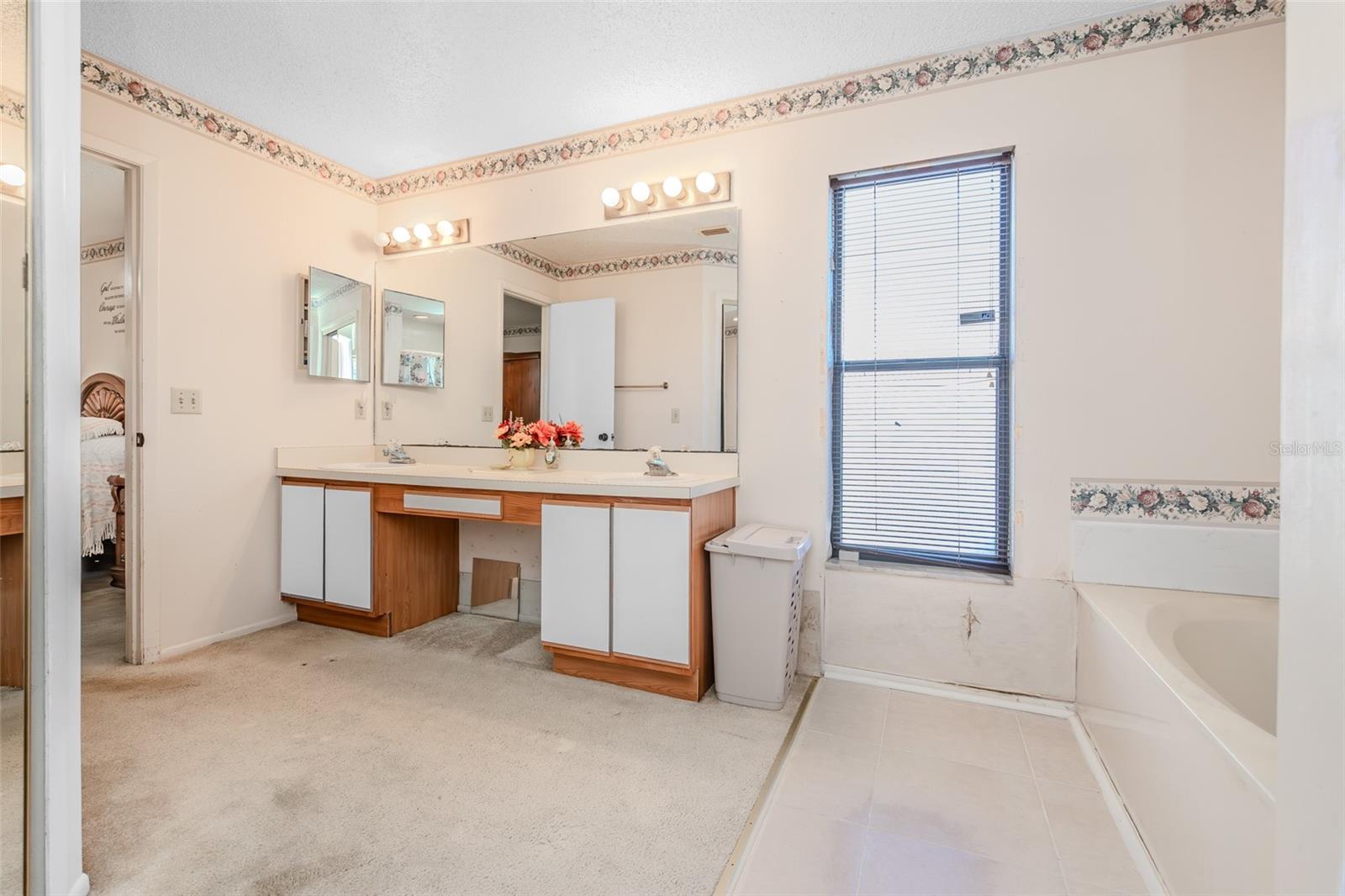 Image 10 of 34 For 7720 Colebrook Drive