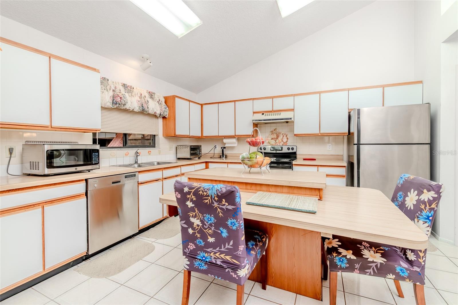 Image 13 of 34 For 7720 Colebrook Drive