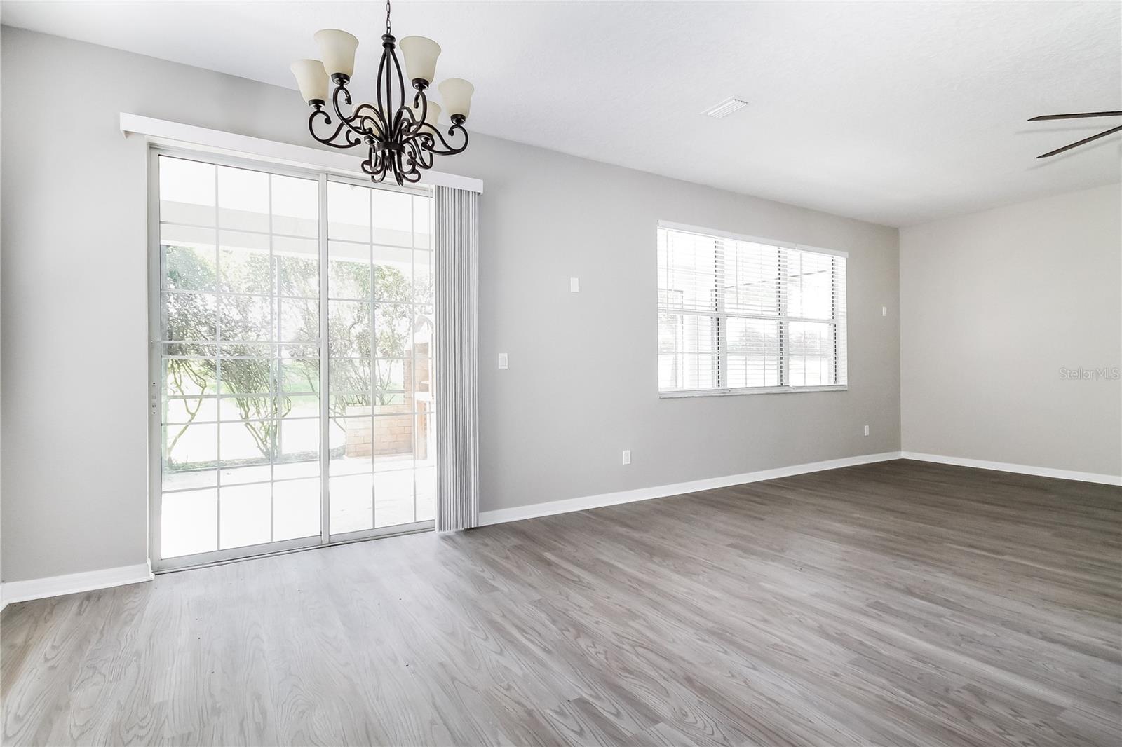 Image 7 of 17 For 7412 Bridgeview Drive