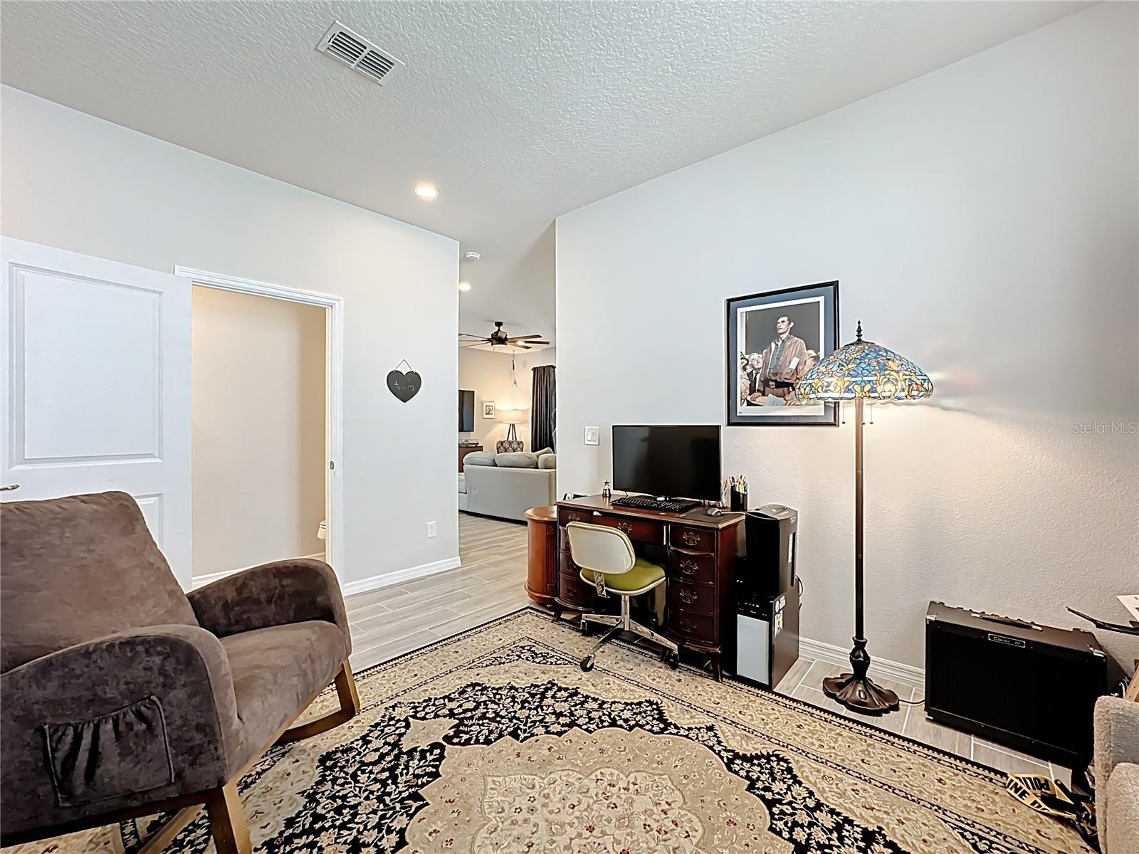 Image 16 of 47 For 3808 Corona Court