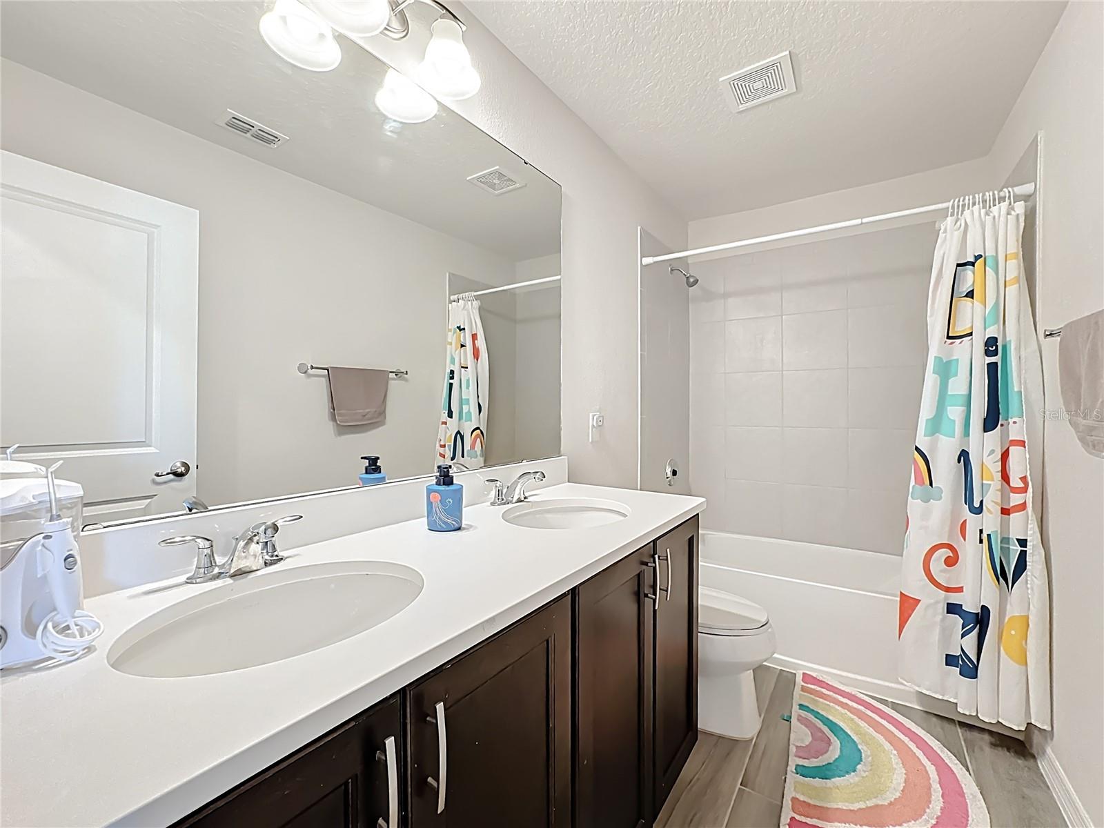 Image 28 of 47 For 3808 Corona Court