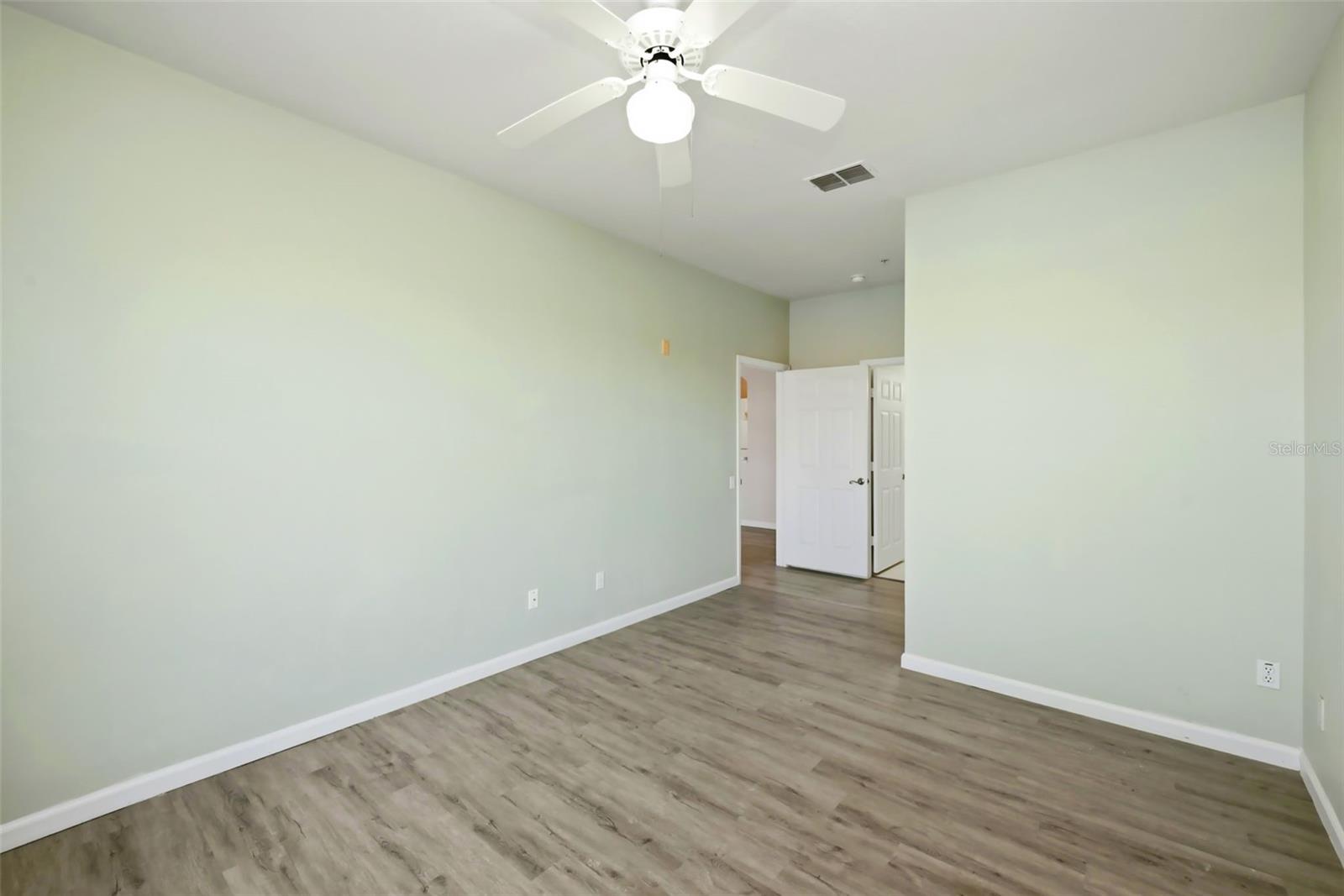 Image 19 of 32 For 7123 Yacht Basin Avenue 317