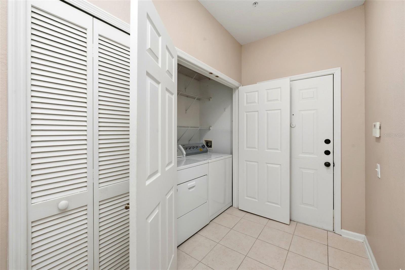 Image 27 of 32 For 7123 Yacht Basin Avenue 317