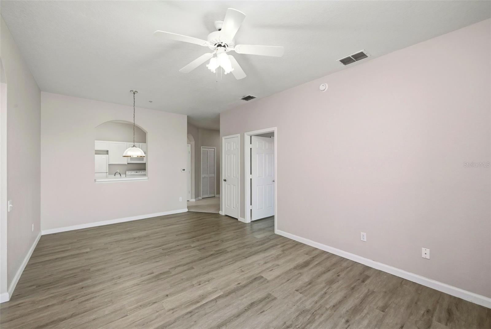 Image 9 of 32 For 7123 Yacht Basin Avenue 317