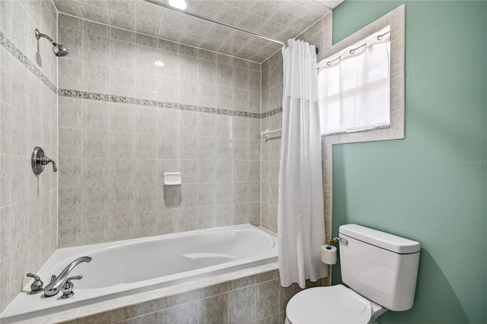 Image 32 of 73 For 17025 Peru Road