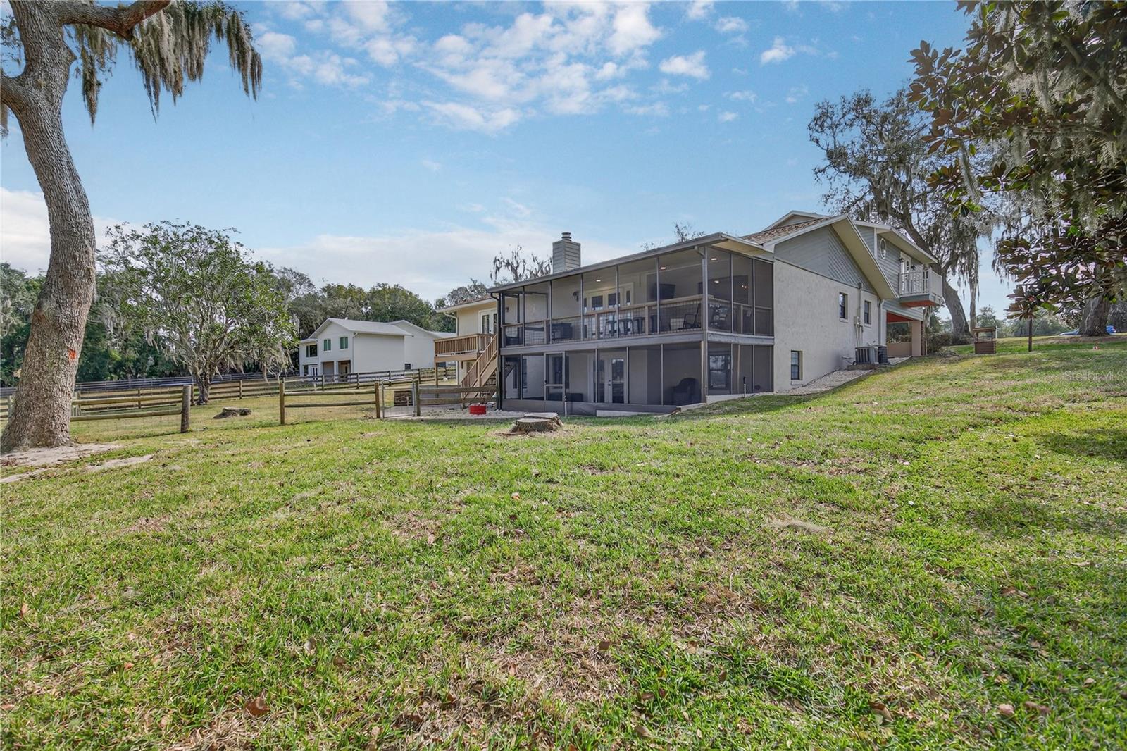 Image 7 of 73 For 17025 Peru Road