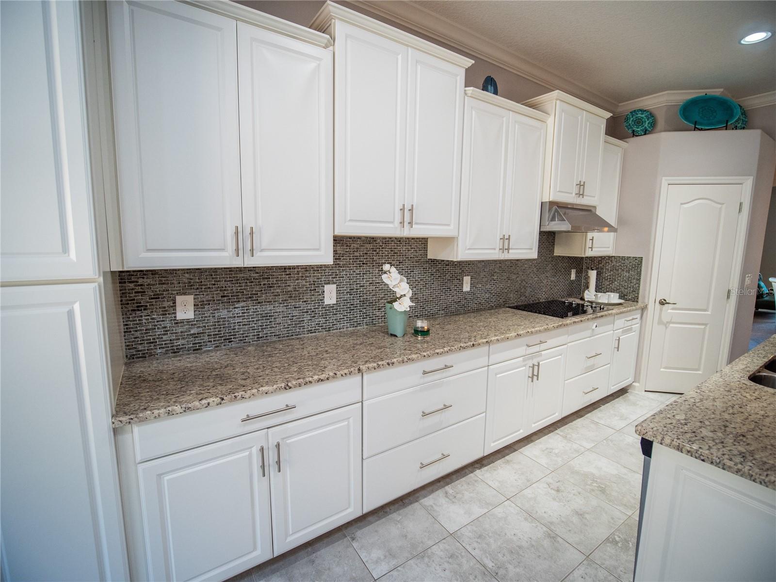 Image 11 of 33 For 12831 Colonnade Circle