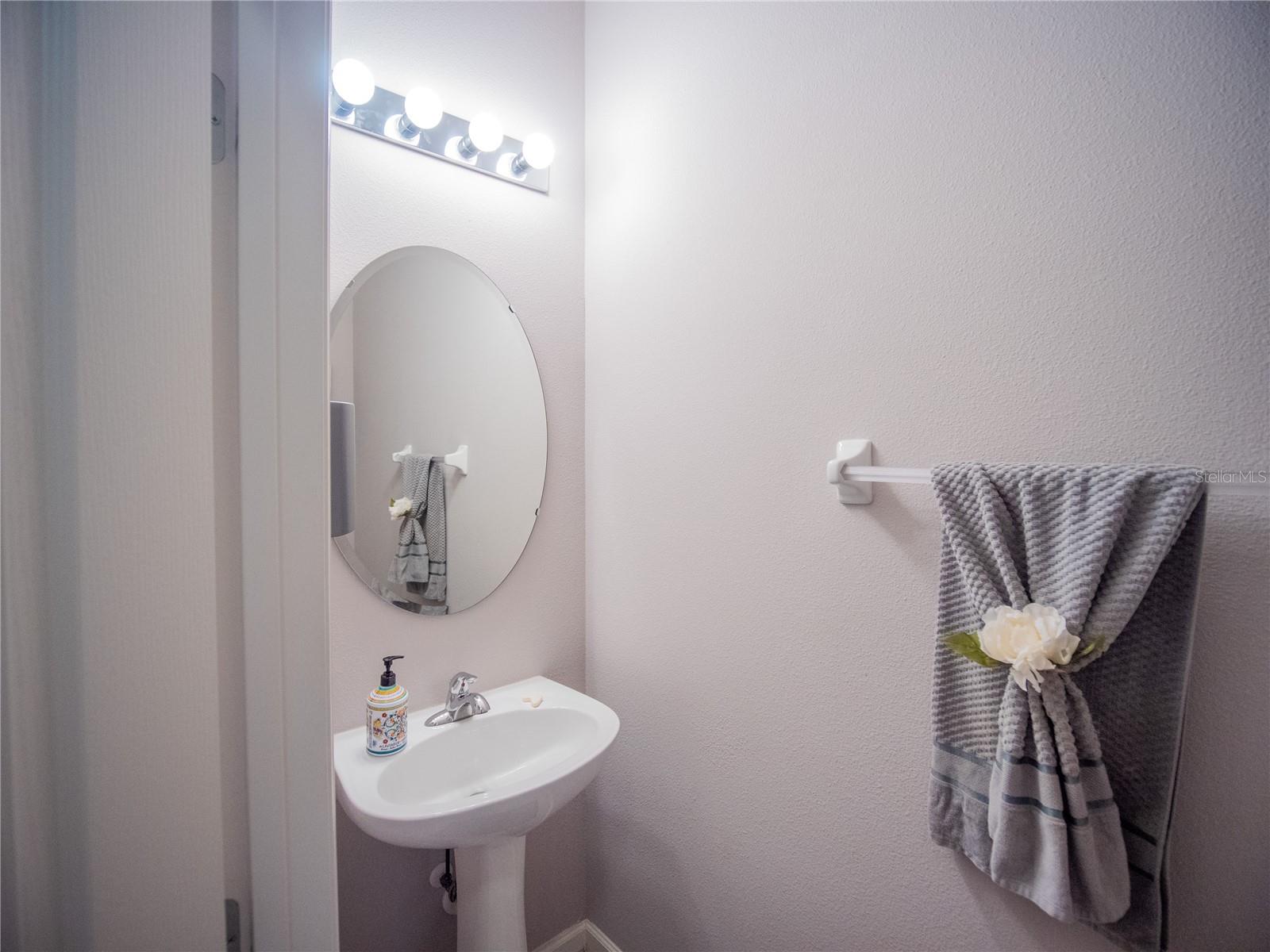 Image 22 of 33 For 12831 Colonnade Circle