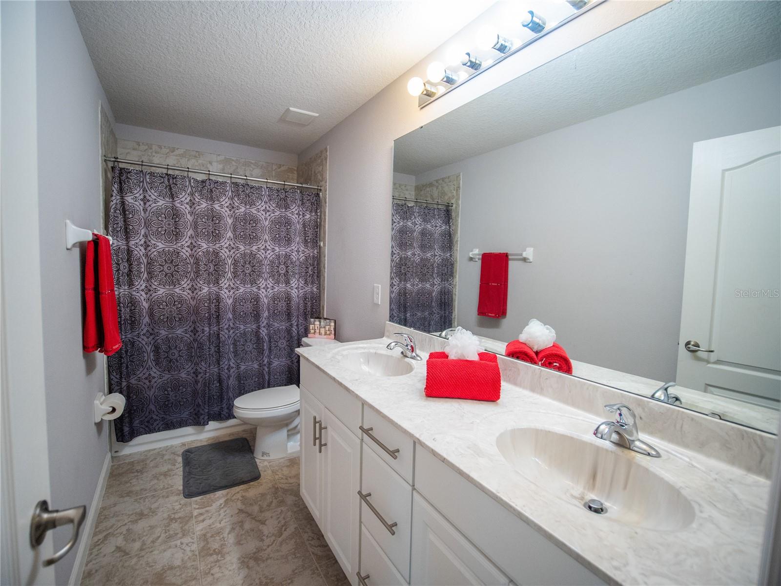 Image 26 of 33 For 12831 Colonnade Circle