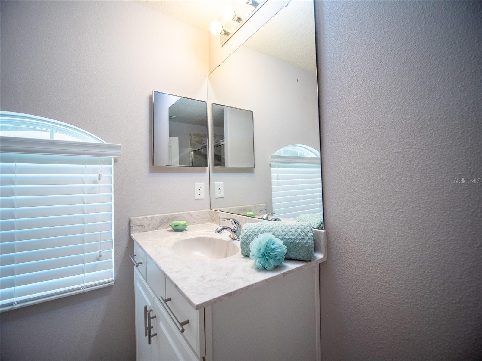 Image 29 of 33 For 12831 Colonnade Circle