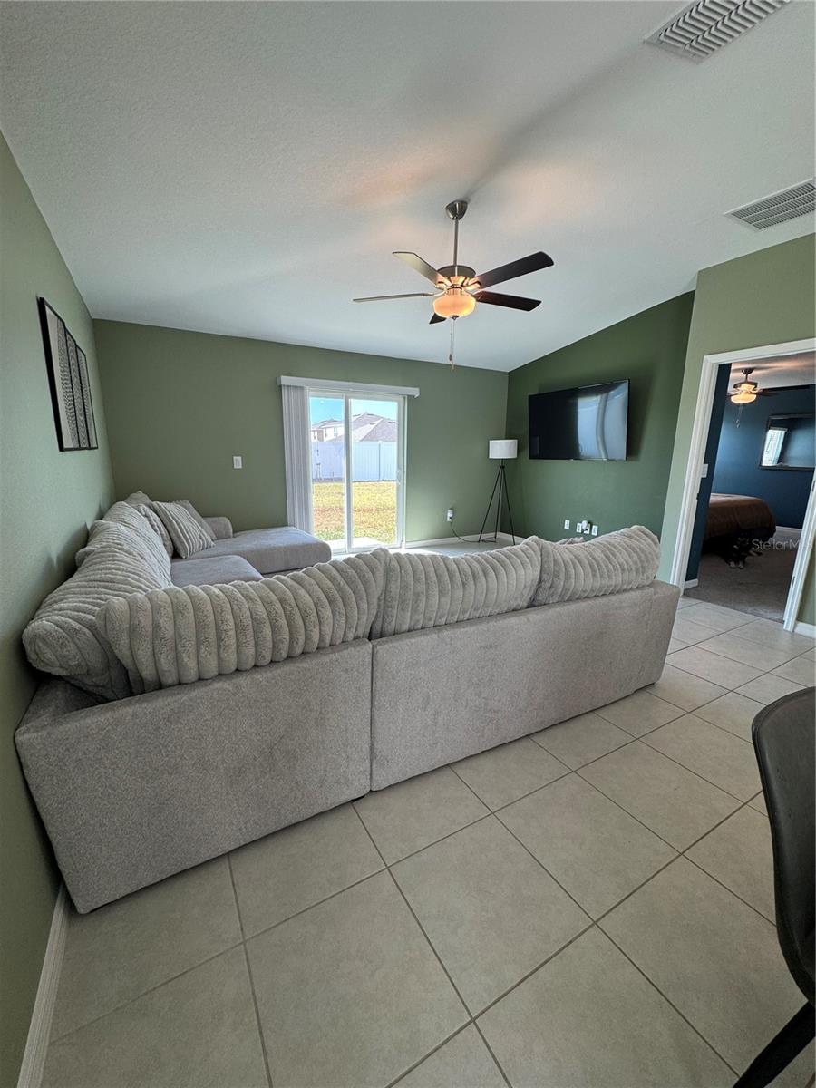 Image 8 of 16 For 3531 Lounging Wren Lane