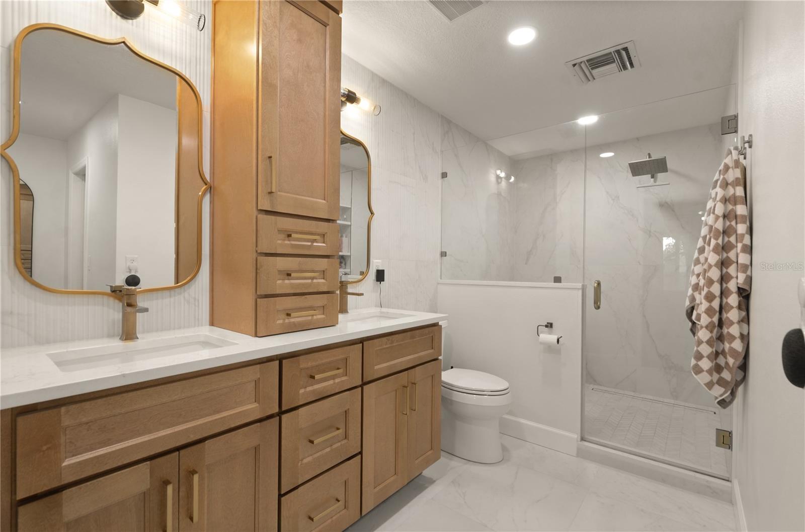 Image 24 of 32 For 1304 Golfview Street