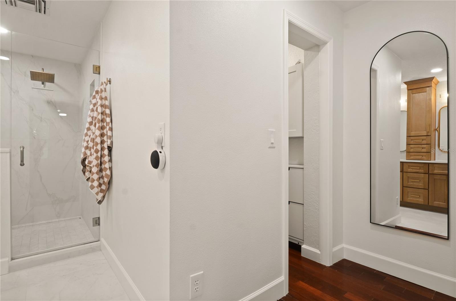 Image 25 of 32 For 1304 Golfview Street