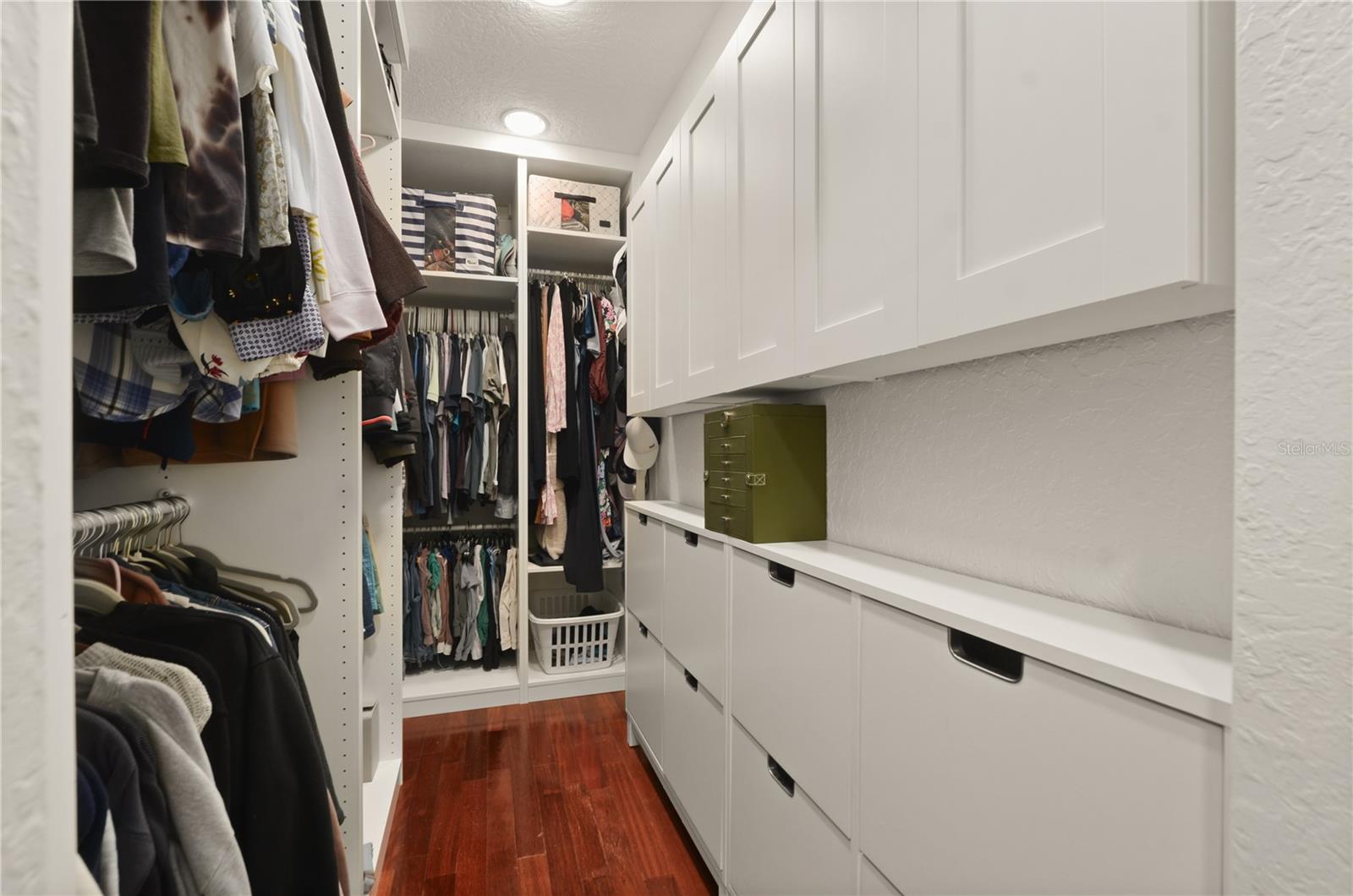 Image 26 of 32 For 1304 Golfview Street