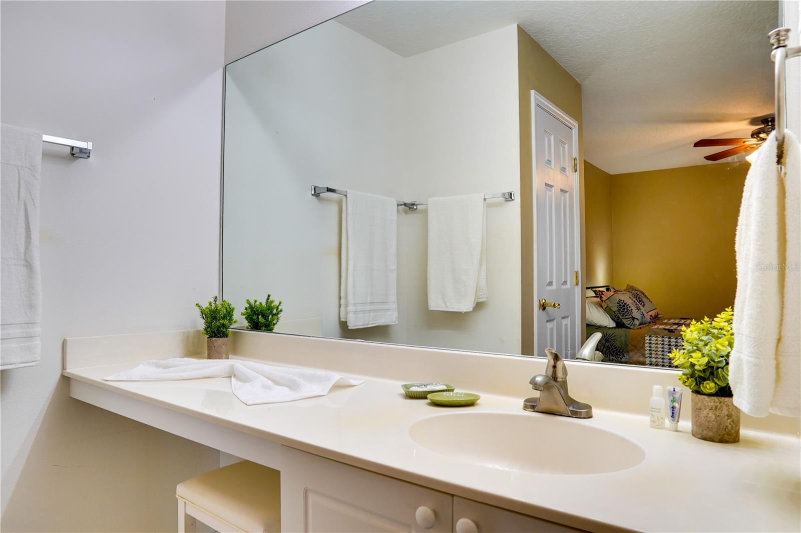 Image 16 of 33 For 8812 Grand Palms Circle A