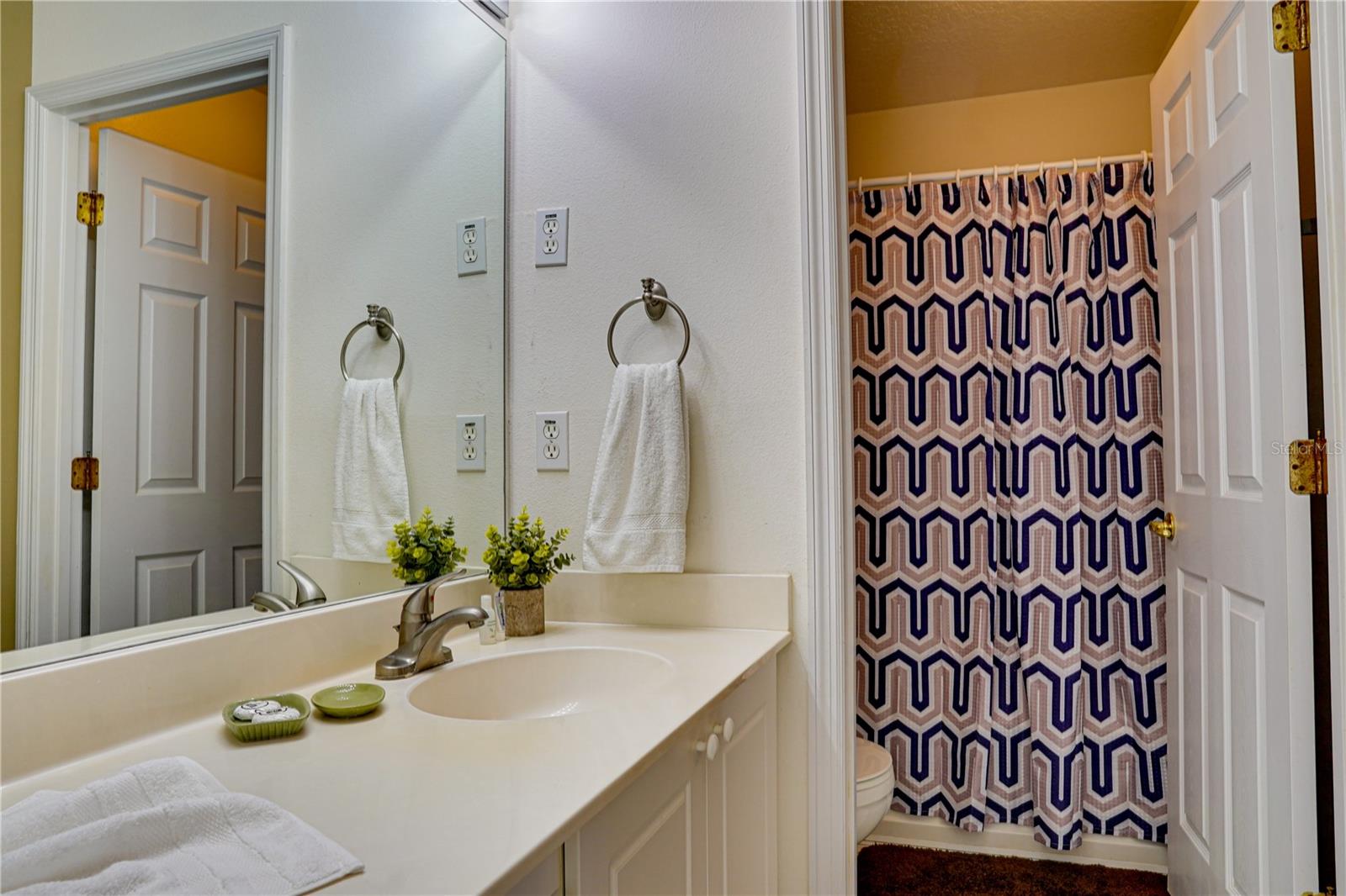 Image 17 of 33 For 8812 Grand Palms Circle A