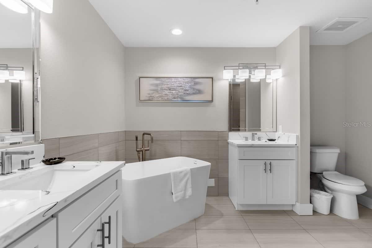 Image 8 of 13 For 8762 Worldquest Boulevard 6204