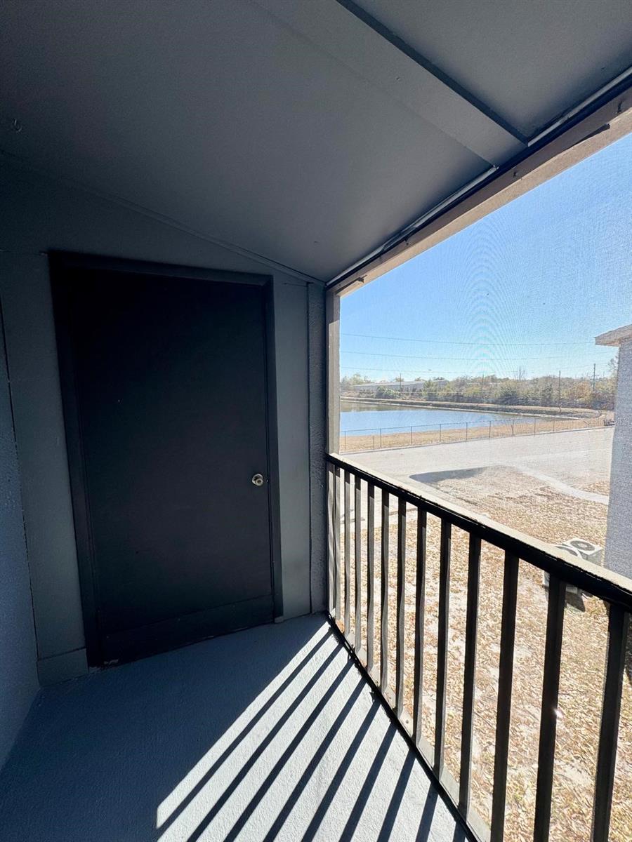 Image 23 of 25 For 2535 Alafaya Trail 68