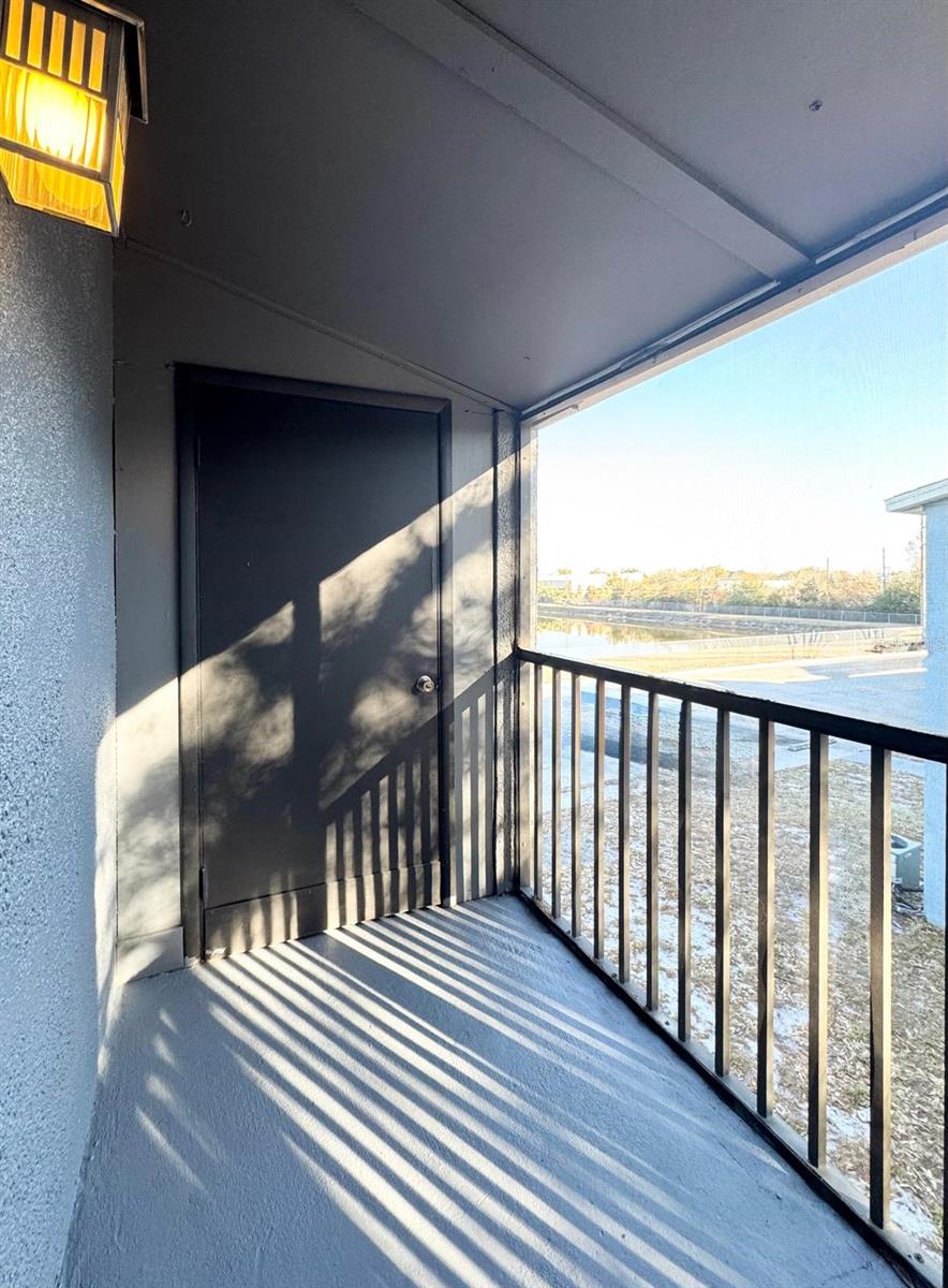 Image 24 of 25 For 2535 Alafaya Trail 68