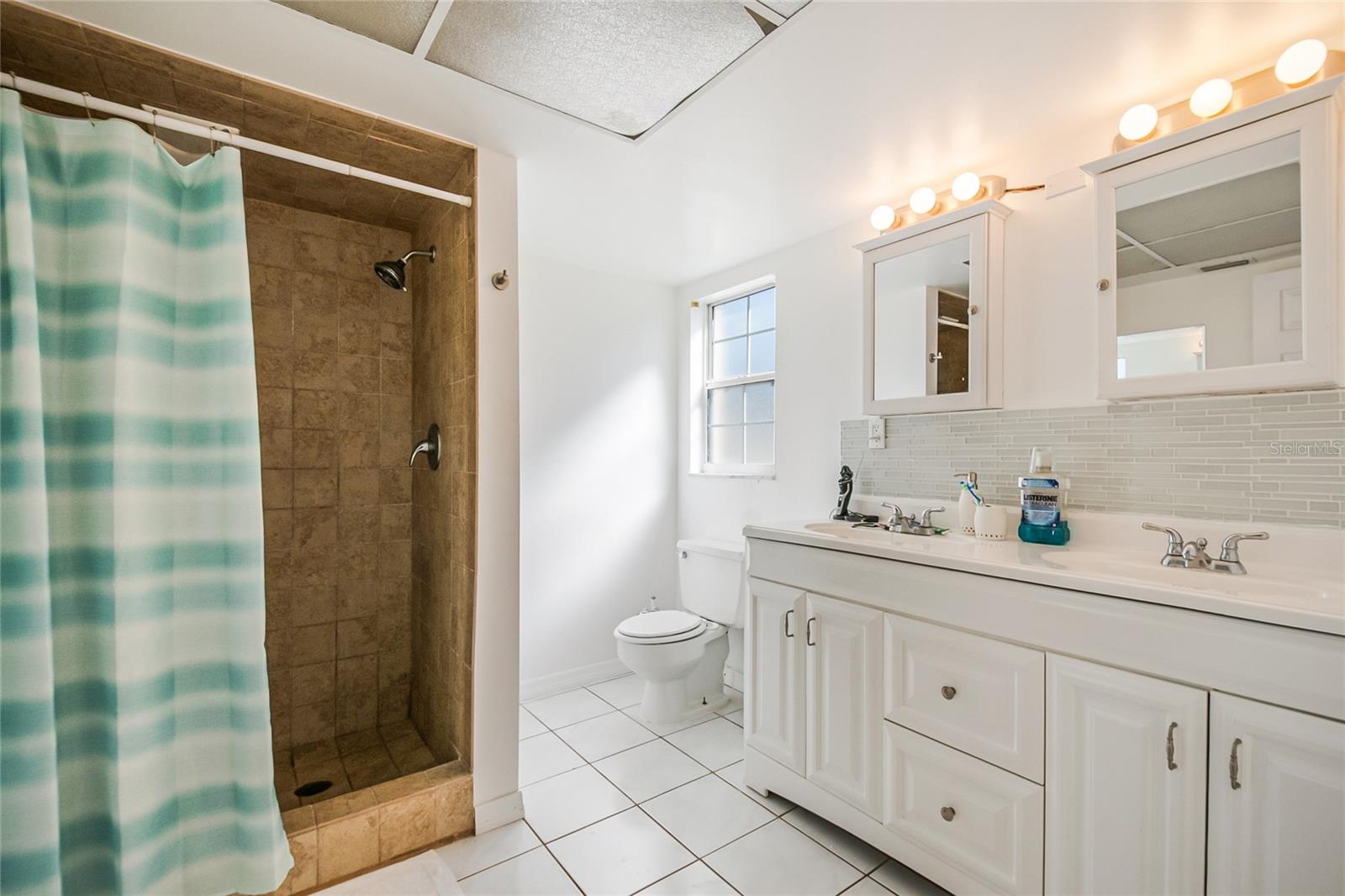 Image 36 of 51 For 1740 Neptune Road