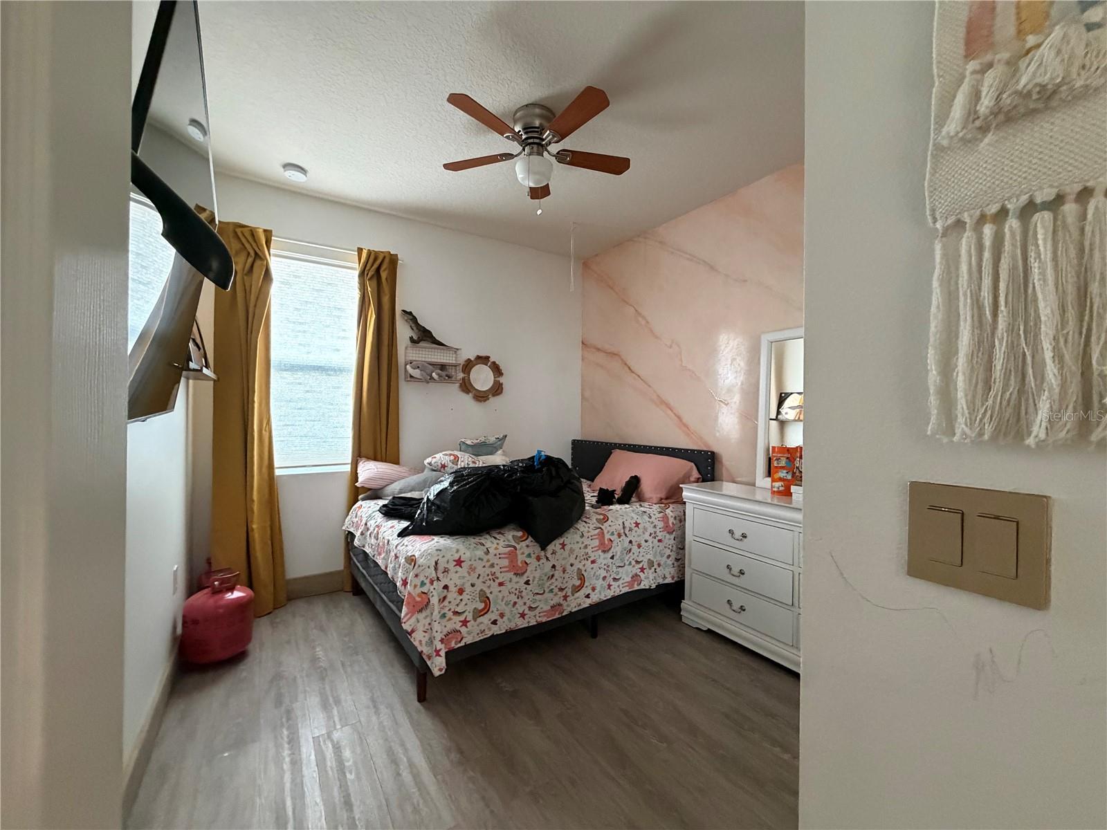 Image 10 of 25 For 2422 Riverbank Cove