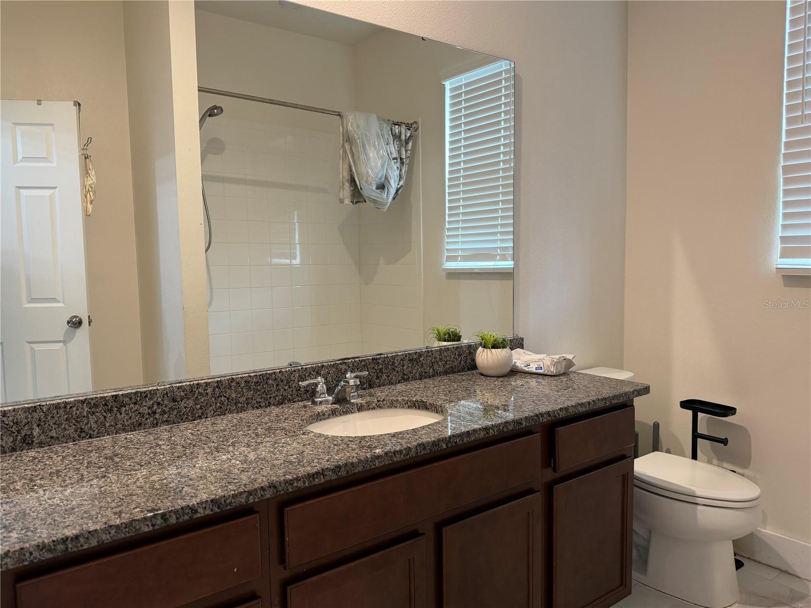 Image 11 of 25 For 2422 Riverbank Cove