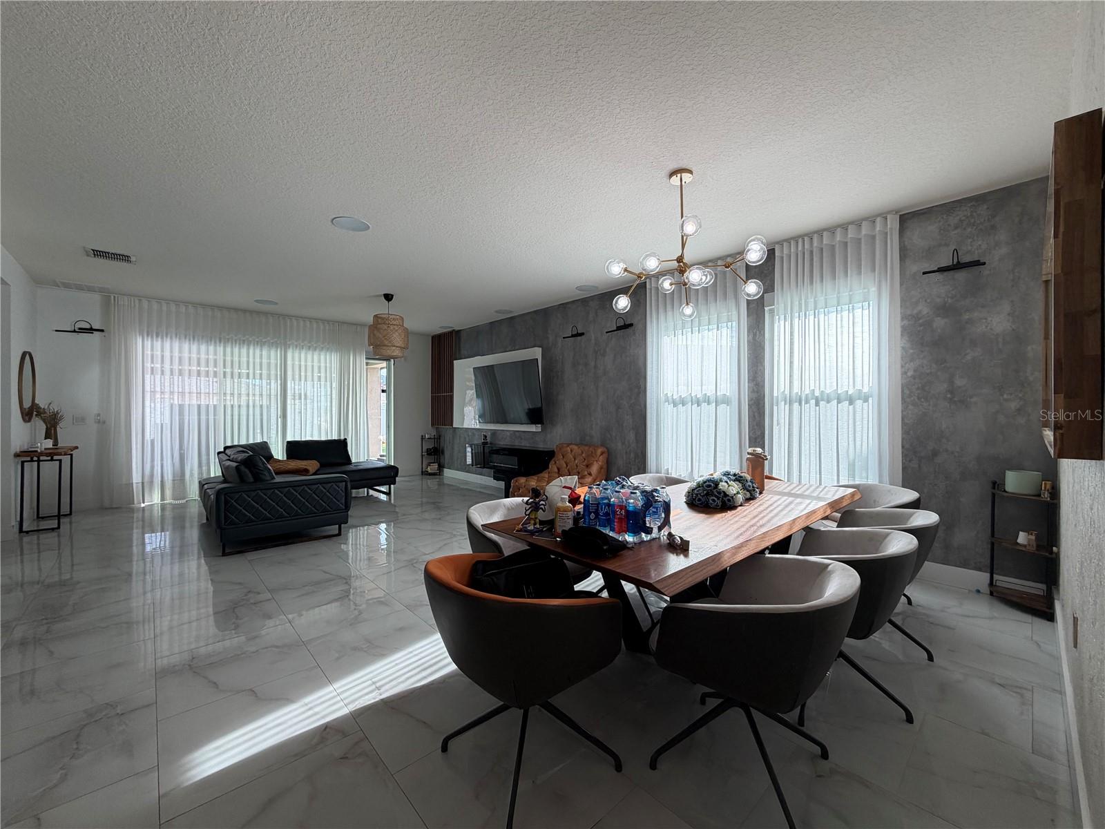 Image 2 of 25 For 2422 Riverbank Cove