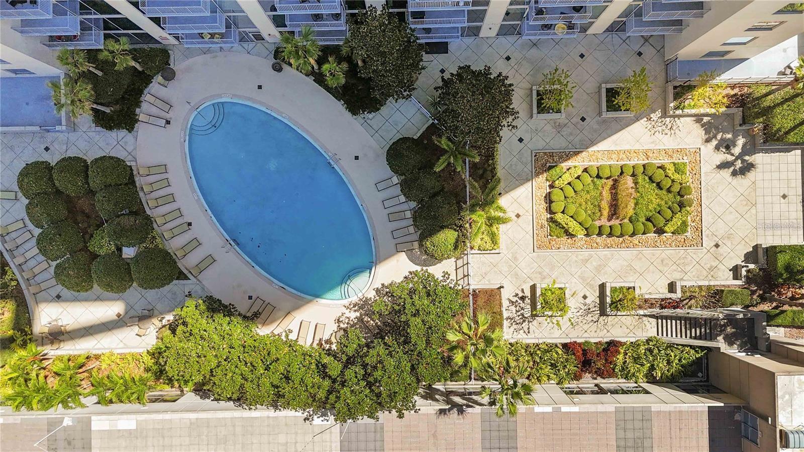 Image 26 of 39 For 155 Court Avenue 2710