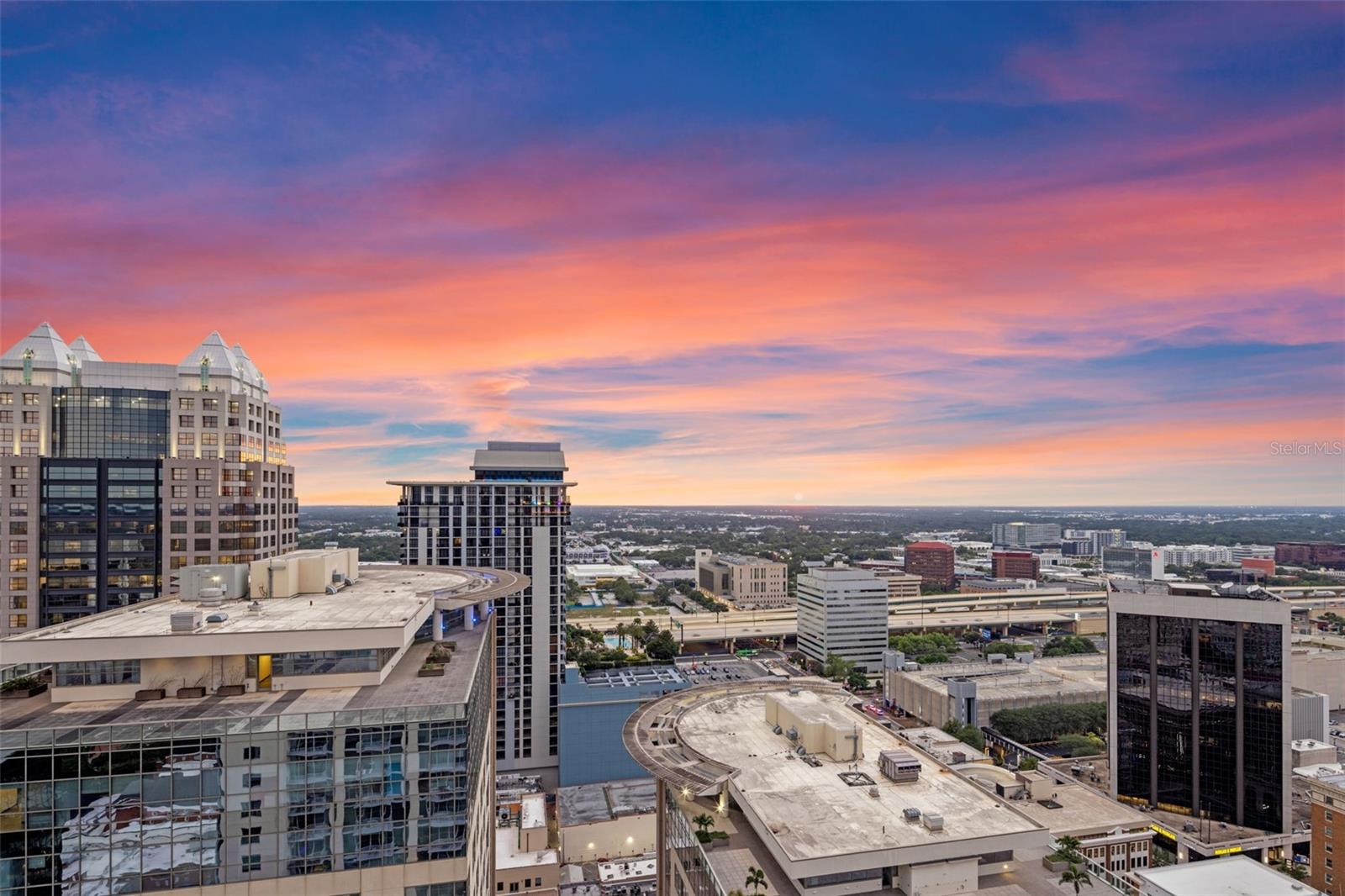 Image 33 of 39 For 155 Court Avenue 2710