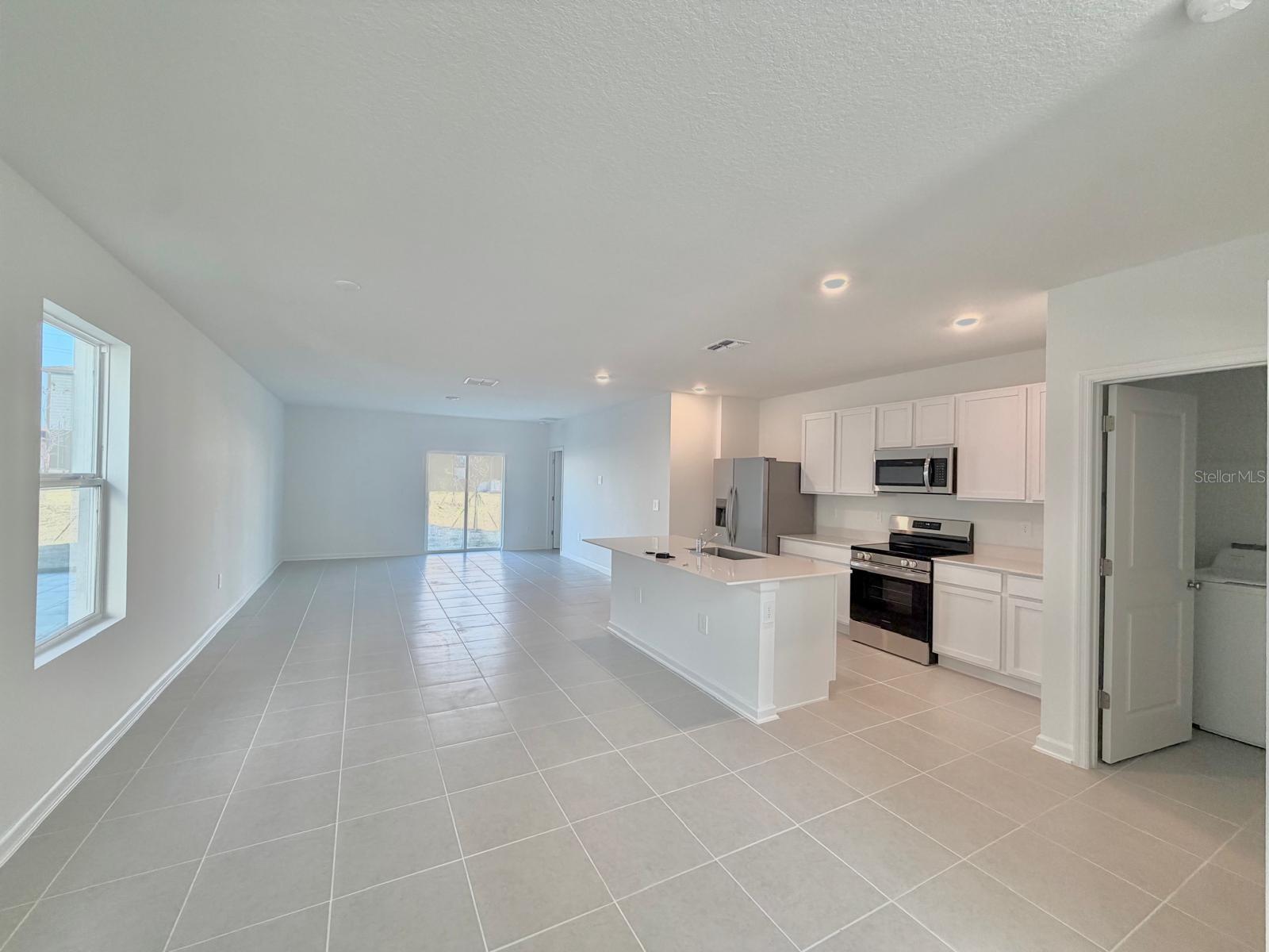 Image 6 of 27 For 1547 Jessica Boulevard