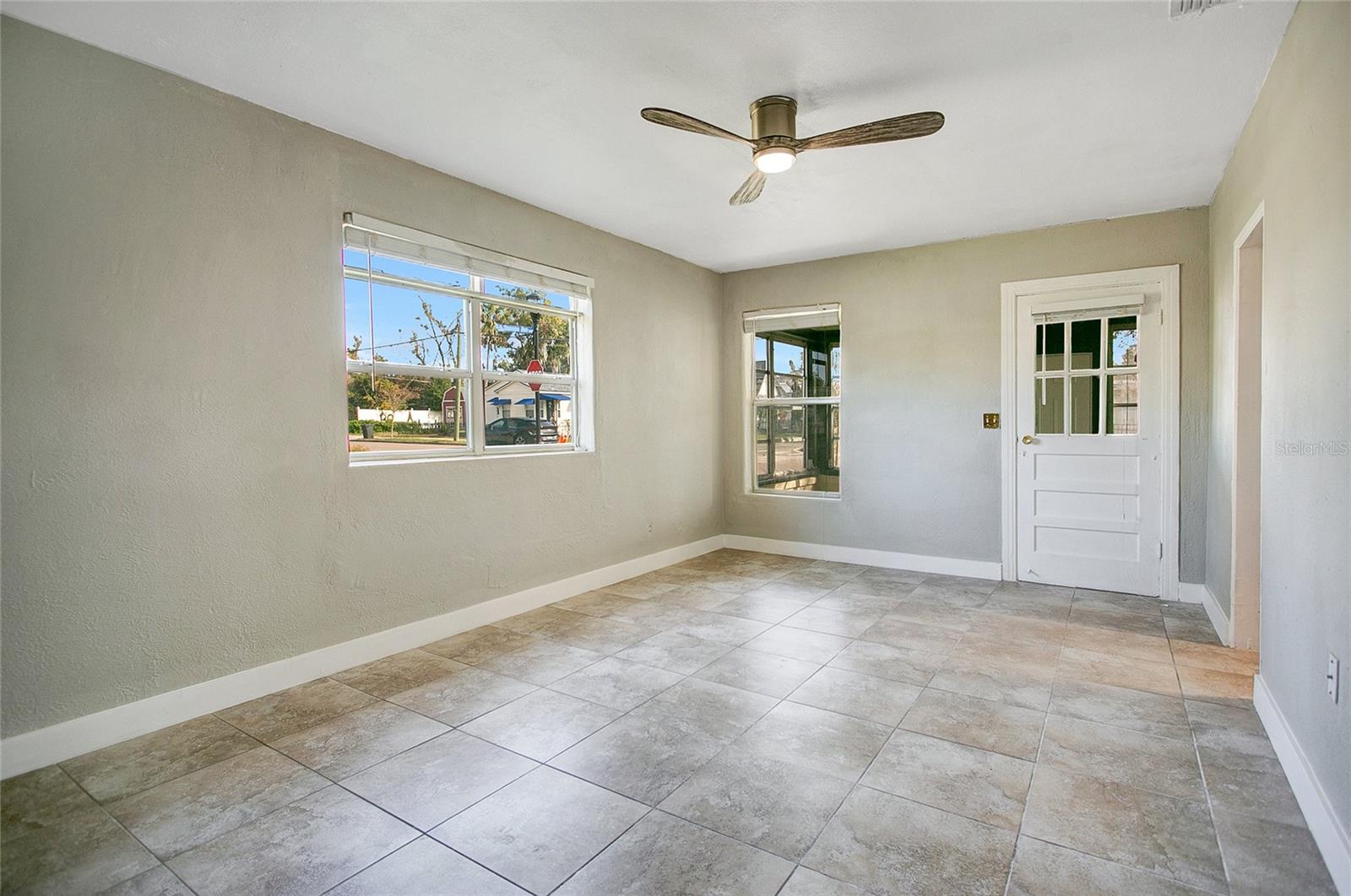 Image 2 of 14 For 541 Capen Avenue