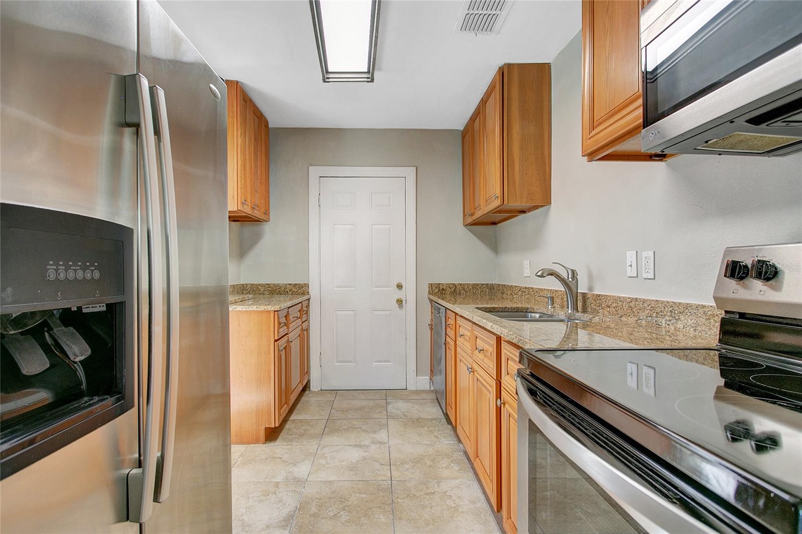 Image 5 of 14 For 541 Capen Avenue