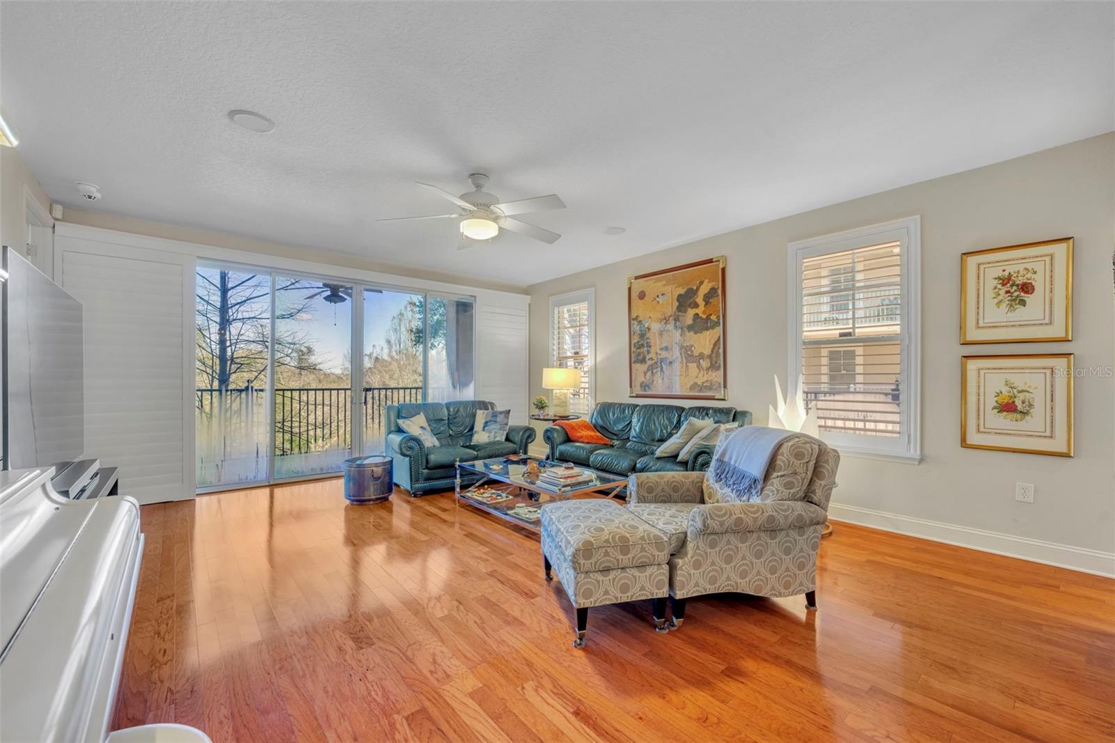 Image 12 of 33 For 917 Lotus Vista Drive 101