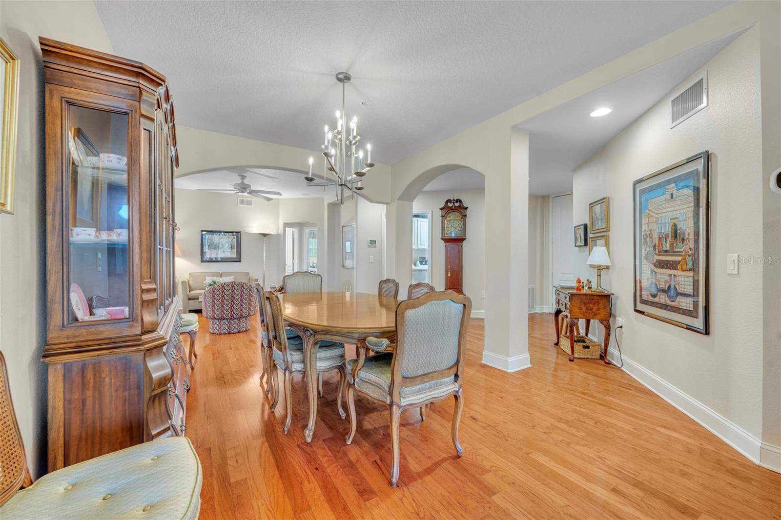 Image 13 of 33 For 917 Lotus Vista Drive 101