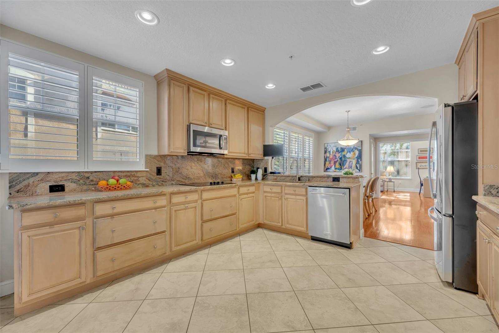 Image 15 of 33 For 917 Lotus Vista Drive 101