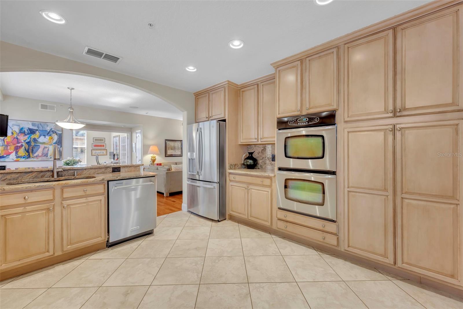 Image 16 of 33 For 917 Lotus Vista Drive 101