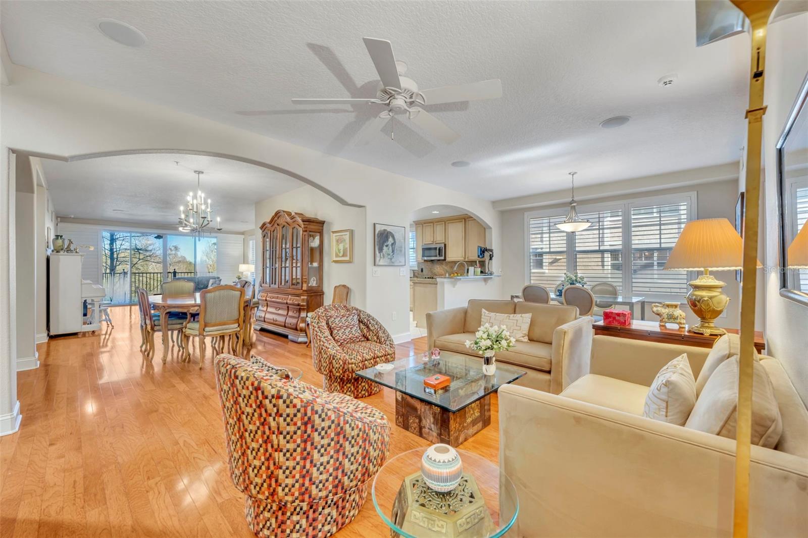 Image 4 of 33 For 917 Lotus Vista Drive 101