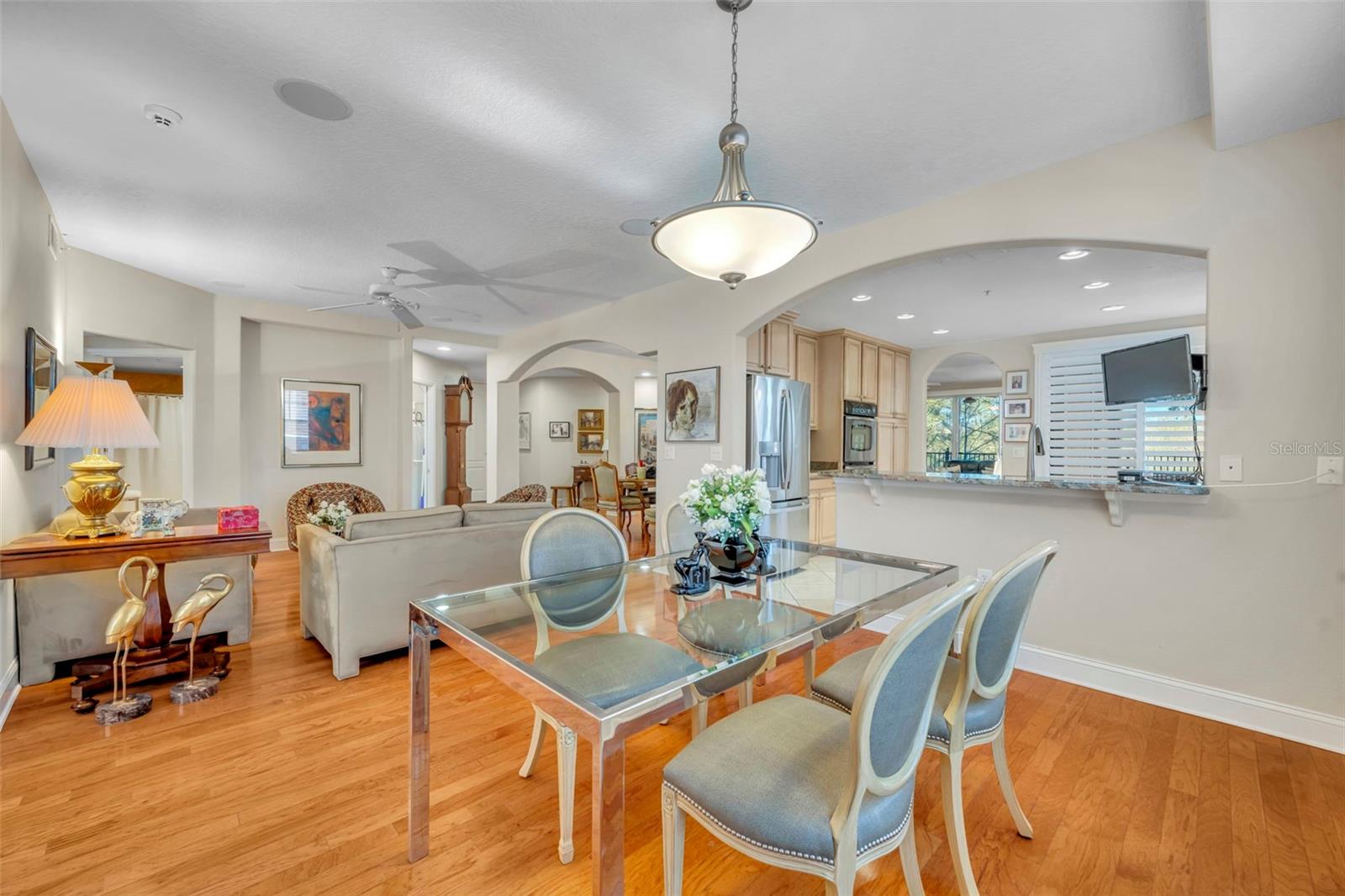 Image 7 of 33 For 917 Lotus Vista Drive 101