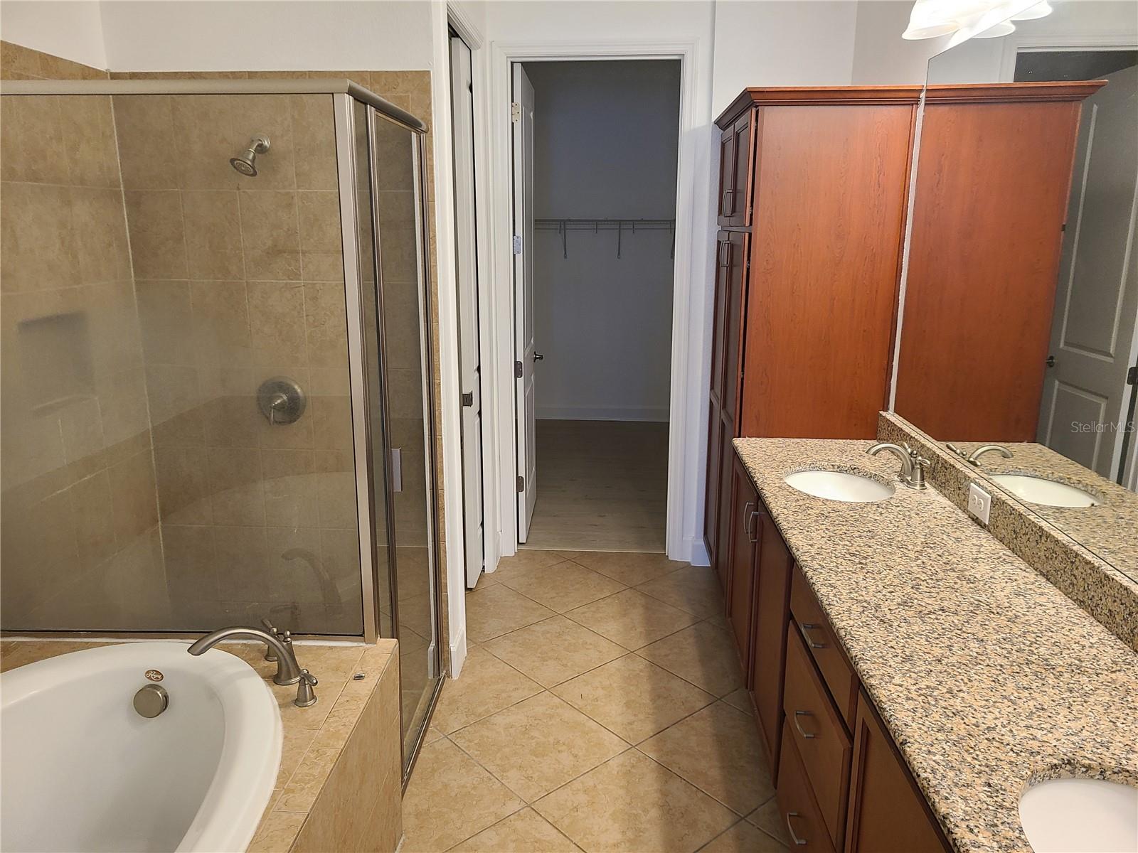 Image 14 of 42 For 13825 Benavente Avenue