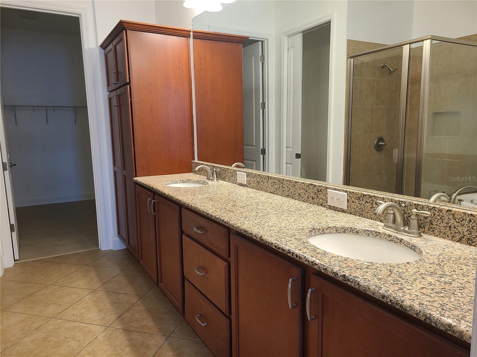 Image 16 of 42 For 13825 Benavente Avenue