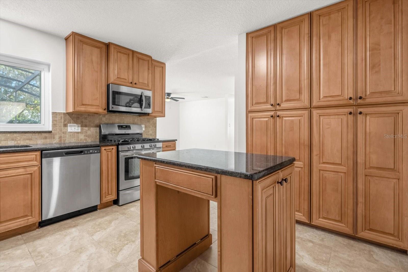 Image 7 of 27 For 12026 Chervil Court