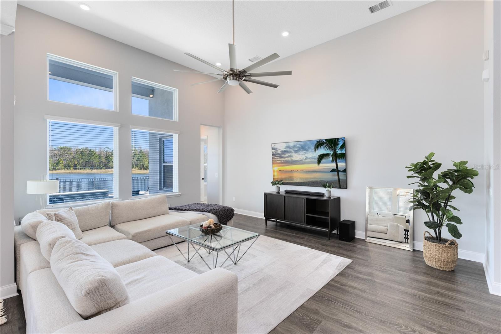 Image 15 of 58 For 14409 Walcott Avenue