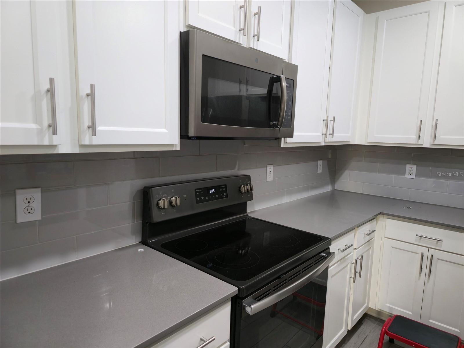 Image 10 of 37 For 9067 Menewa Court