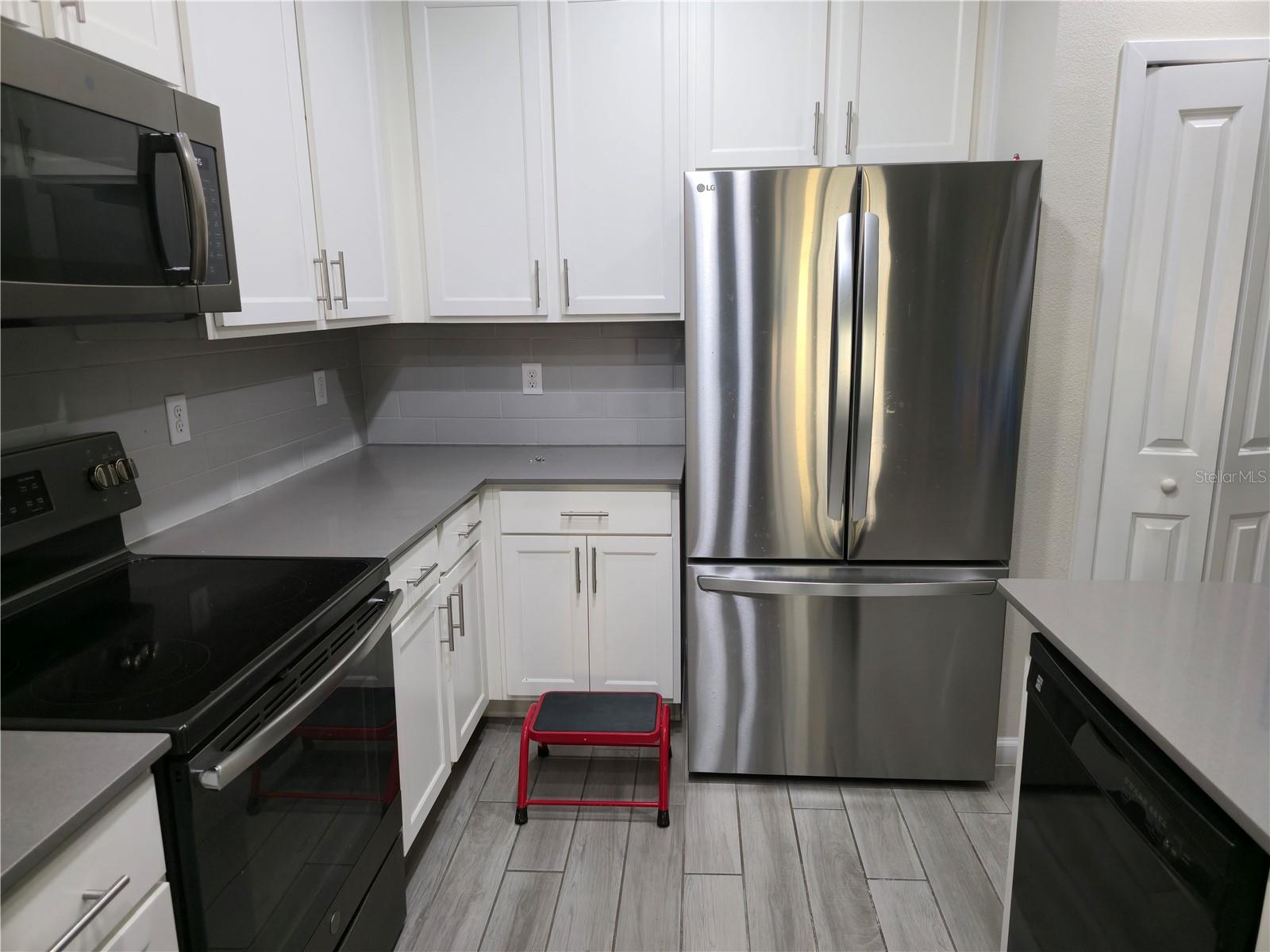 Image 11 of 37 For 9067 Menewa Court