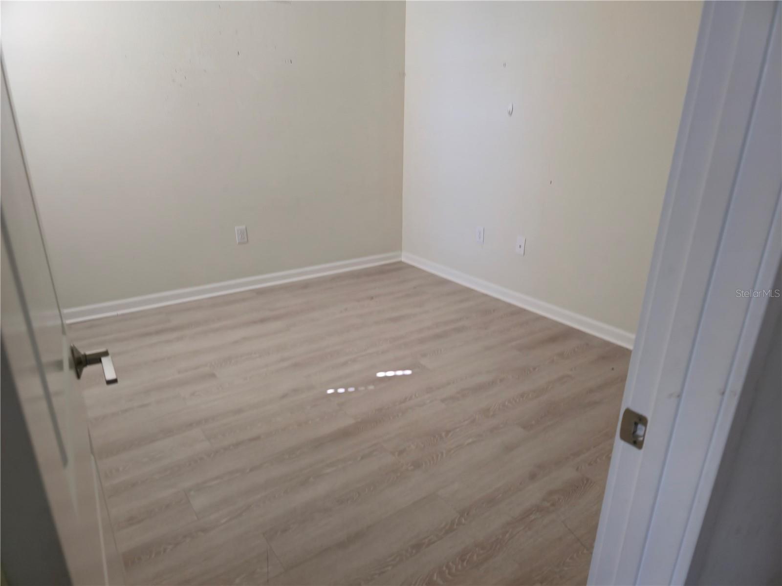 Image 21 of 37 For 9067 Menewa Court