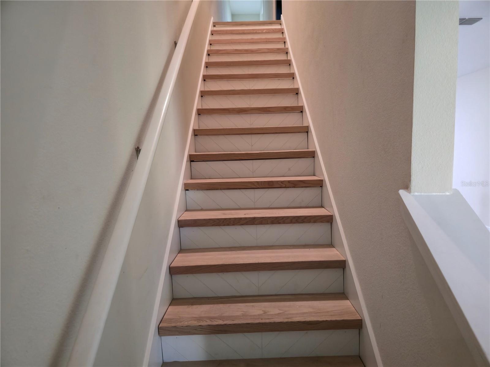 Image 28 of 37 For 9067 Menewa Court