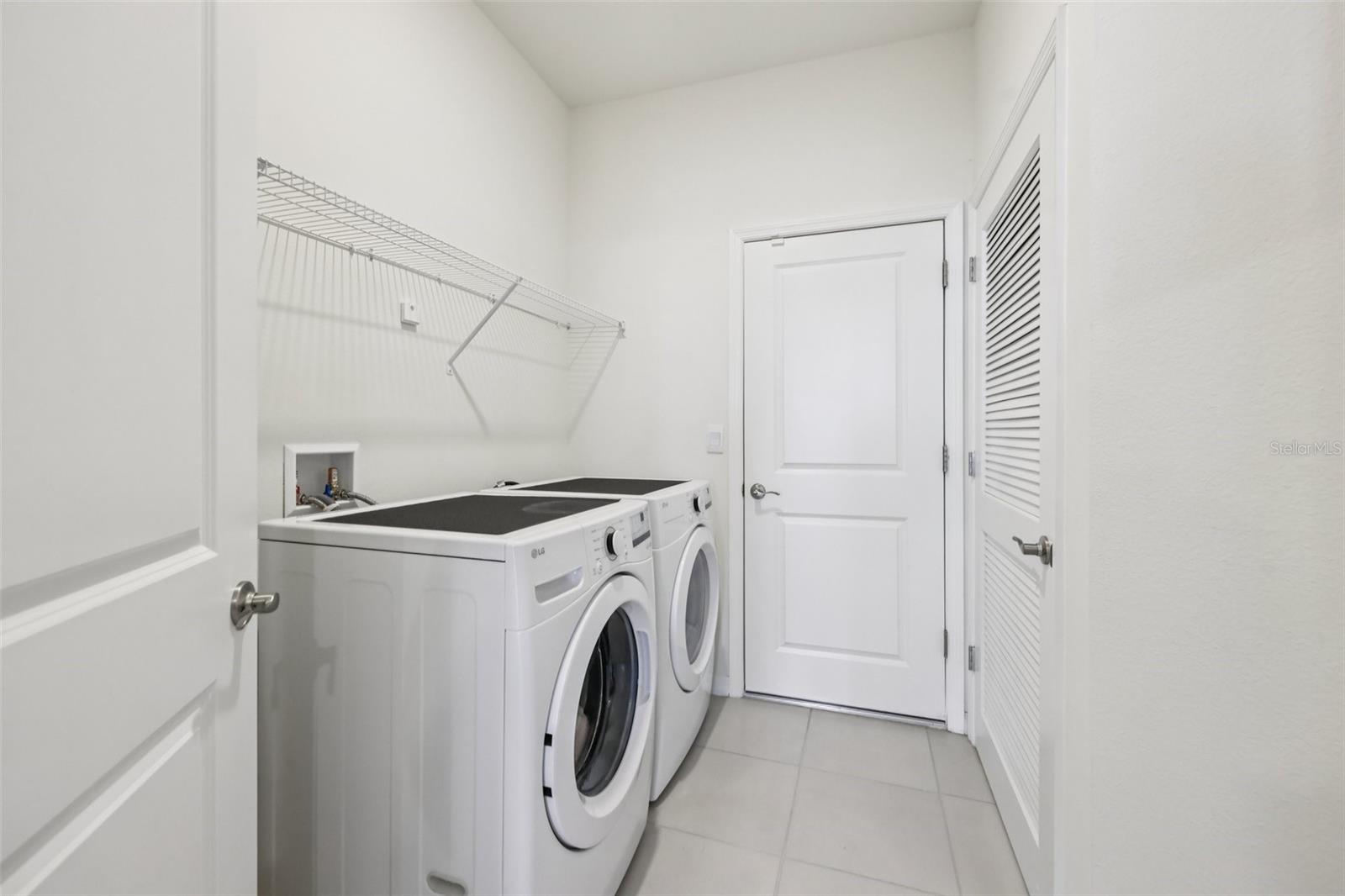 Image 19 of 26 For 6208 93rd Loop